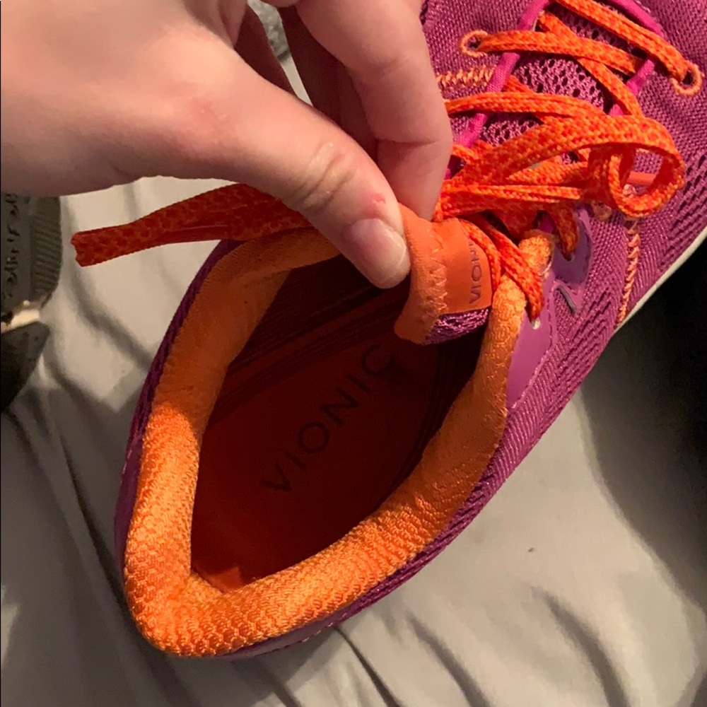 Vionic orthopedic sneakers
